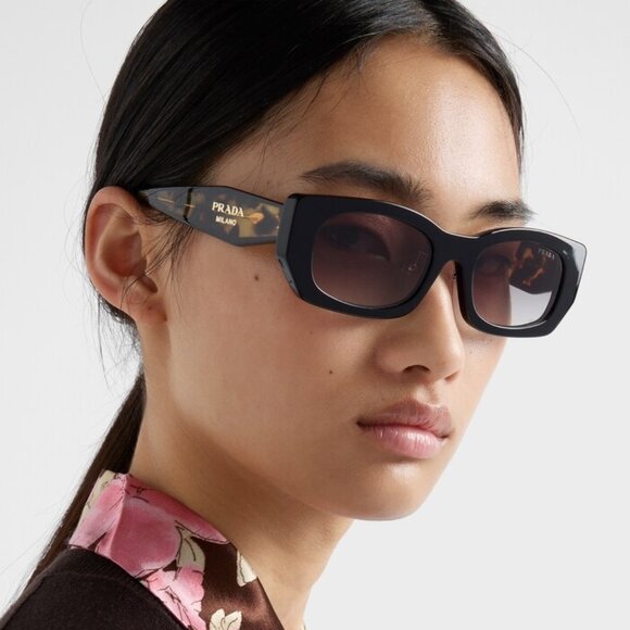 Prada Women Sunglasses Black Grey Gradient Rectangle PRB05S 3890A7 NEW AUTHENTIC - Picture 10 of 11